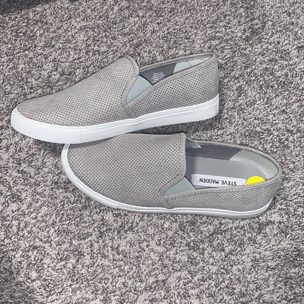 Steve Madden slip ons